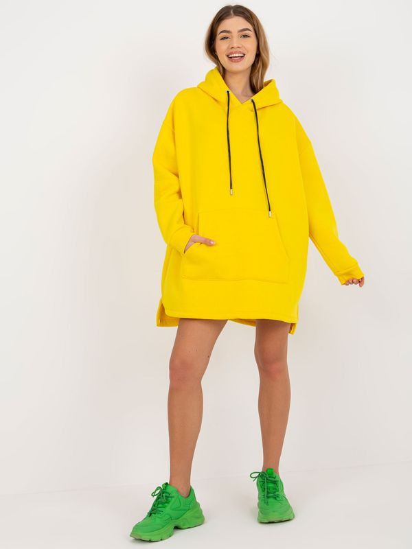Fashionhunters Women's Oversize Sweatshirt with Pockets - Yellow