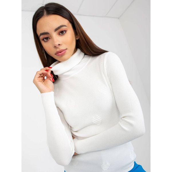 Fashionhunters Women's white ribbed turtleneck sweater