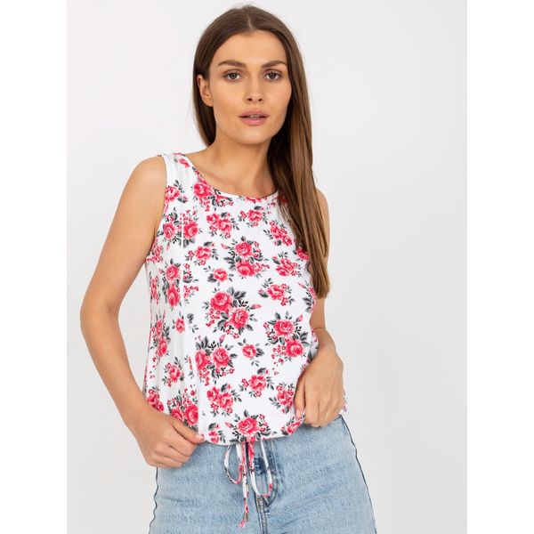 Fashionhunters Women's white summer top with flowers