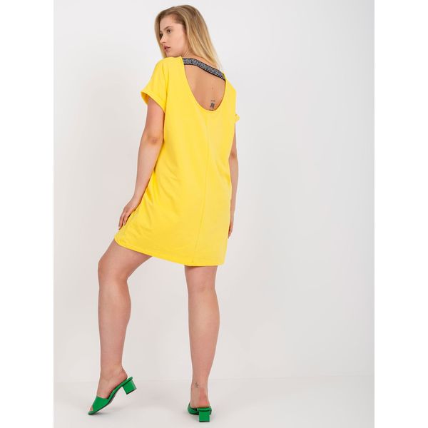 Fashionhunters Yellow long plus size blouse with a V-neck