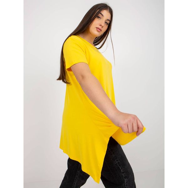 Fashionhunters Yellow plain plus size blouse with short sleeves