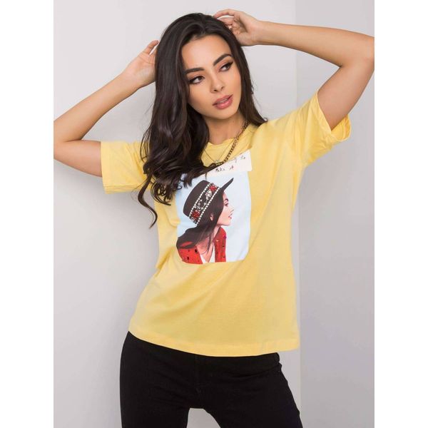 Fashionhunters Żółta koszulka damska i #39;s z nadrukiem
