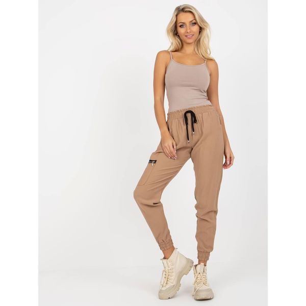 Fashionhunters ZULUNA camel cargo pants with pockets