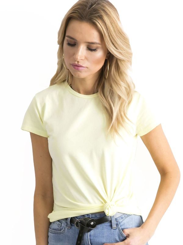 Fashionhunters Zwykły jasnożółty t-shirt