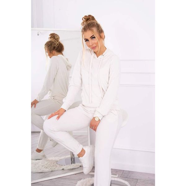 Kesi A velor set with a kangaroo sweatshirt ecru