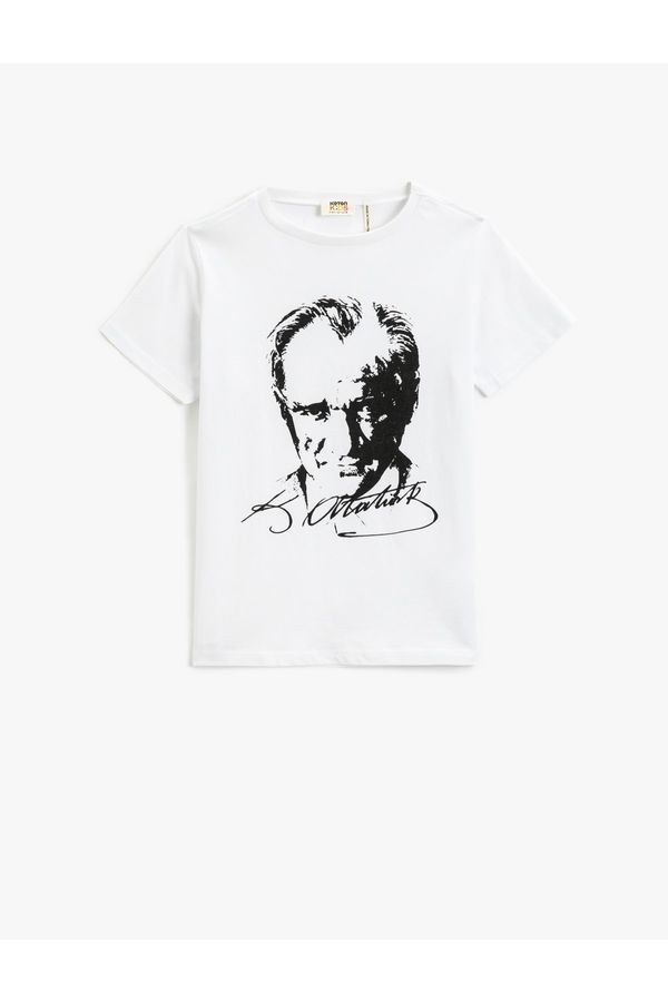 Koton Koton Atatürk Printed Short Sleeve T-Shirt Crew Neck Cotton