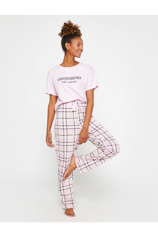 Koton Koton Checkered Pajamas Set Short Sleeve Slogan Printed