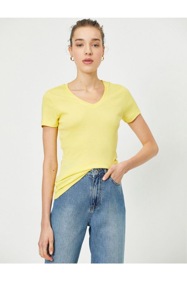 Koton Koton Damska koszulka Koton Yellow Standard Cut V Neck Basic
