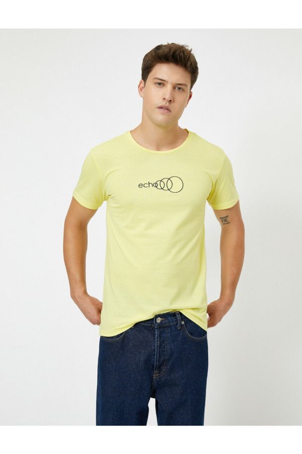Koton Koton Męska koszulka z krótkim rękawem z nadrukiem Yellow Crew Neck