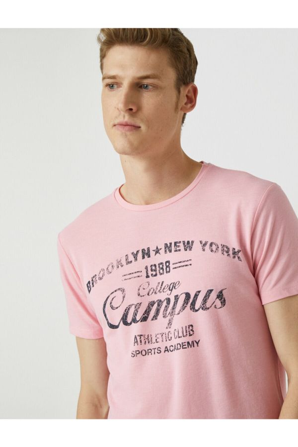 Koton Koton Męski różowy bawełniany list z nadrukiem t-shirt z krótkim rękawem