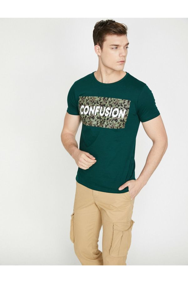 Koton Koton Męskie Zielone Krótkie Rękawy Crew Neck Camouflage Pattern T-Shirt