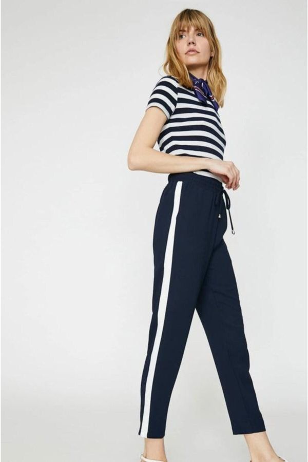 Koton Koton Pants - Navy blue - Straight