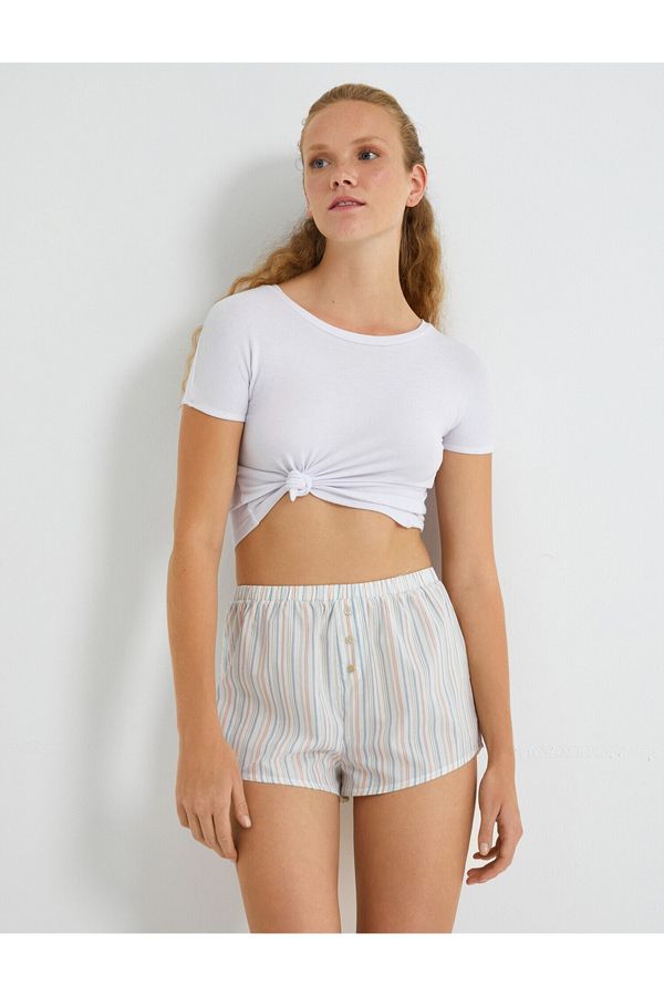 Koton Koton Shorts - Ecru - Normal Waist