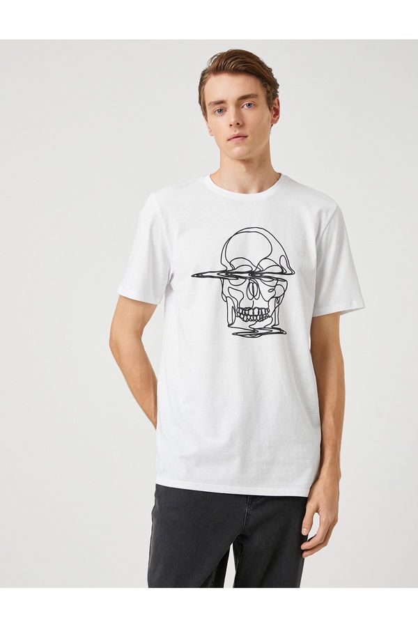 Koton Koton Skull Embroidered T-Shirt Crew Neck Cotton Short Sleeve