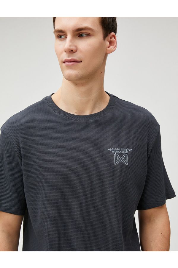 Koton Koton Slogan Embroidered T-Shirt Crew Neck Textured Short Sleeve Cotton