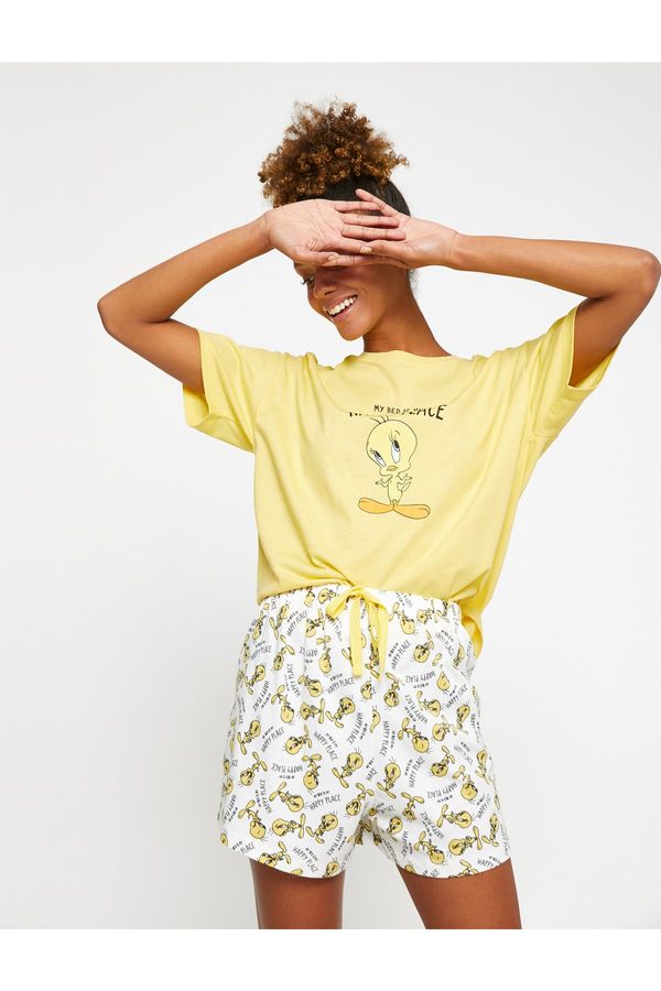 Koton Koton Tweety Printed Pajamas Set With Shorts Short Sleeve