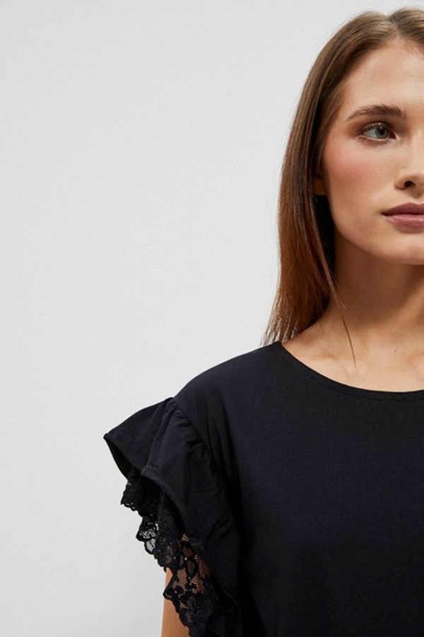 Moodo Blouse with frill on shoulders