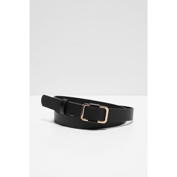 Moodo Plain belt with a gold buckle