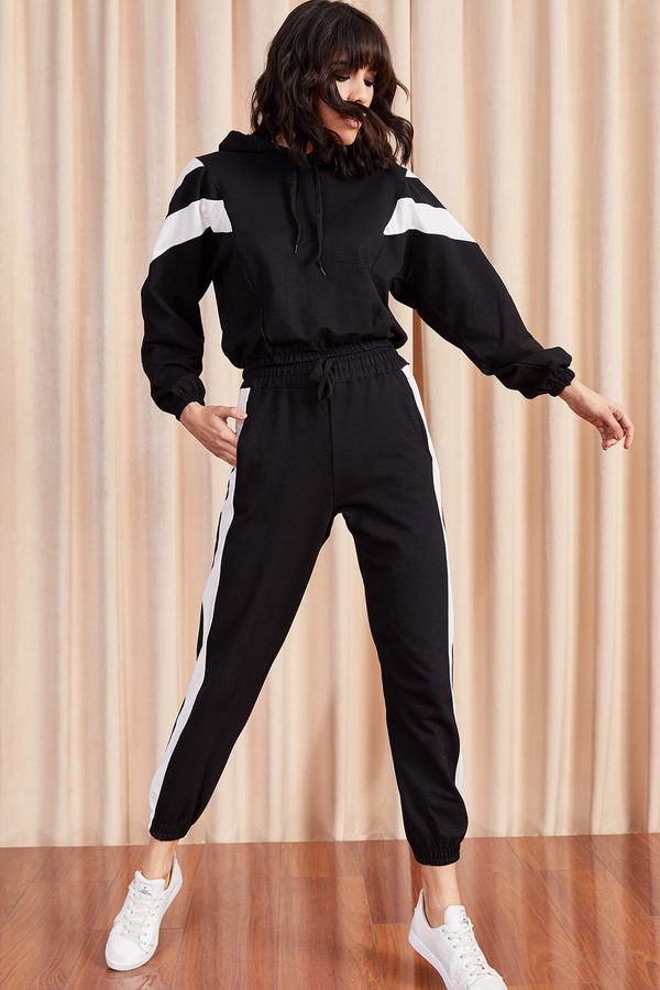 Olalook Olalook Women's Black Color Block Tracksuit Set