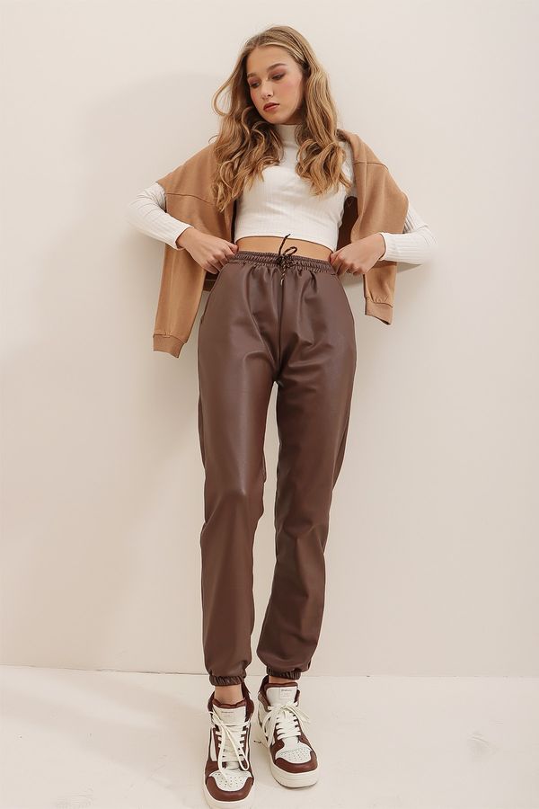 Trend Alaçatı Stili Trend Alaçatı Stili Pants - Brown - Joggers