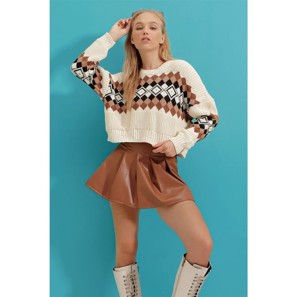 Trend Alaçatı Stili Trend Alaçatı Stili Women's Beige Crew Neck Knitwear Crop Sweater