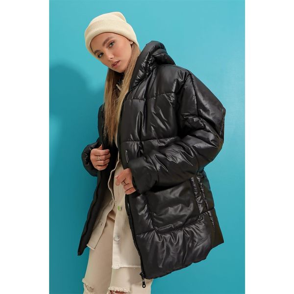 Trend Alaçatı Stili Trend Alaçatı Stili Women's Black Hooded Outer Pocket Puffer Fashion Oversize Down Jacket