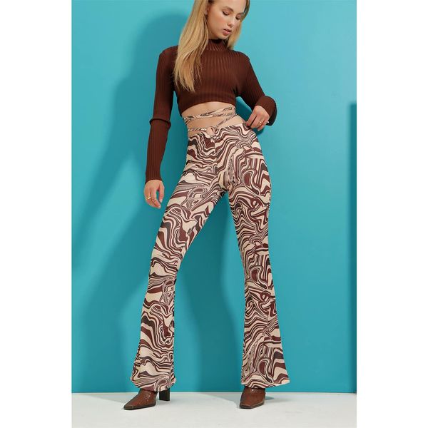 Trend Alaçatı Stili Trend Alaçatı Stili Women's Brown Elastic Waist Patterned Spanish Cut Loose Trousers