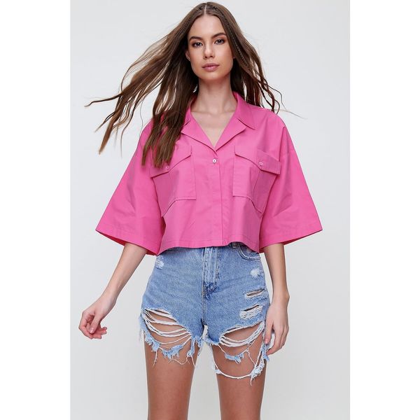 Trend Alaçatı Stili Trend Alaçatı Stili Women's Fuchsia Crop Poplin Shirt with Envelope Pocket