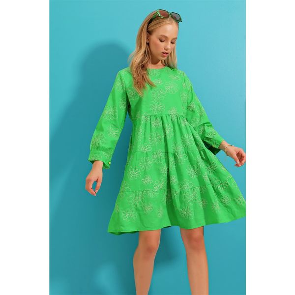 Trend Alaçatı Stili Trend Alaçatı Stili Women's Green Crew Neck Embroidered Linen Dress