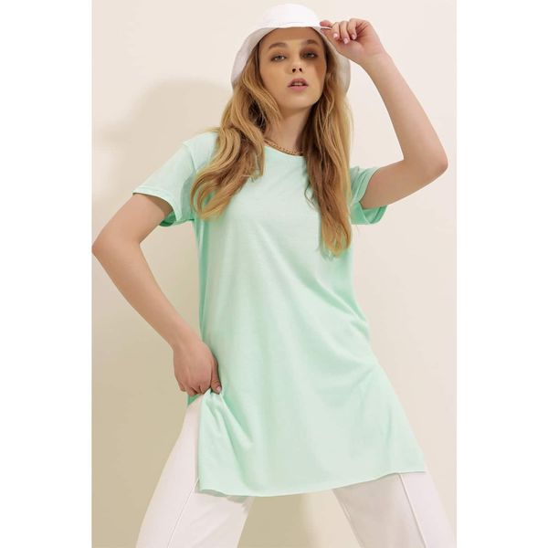 Trend Alaçatı Stili Trend Alaçatı Stili Women's Green Crew Neck Side Slit Cotton Basic T-Shirt