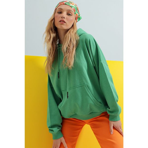 Trend Alaçatı Stili Trend Alaçatı Stili Women's Green Hooded Kangaroo Pocket Two Thread Sweatshirt
