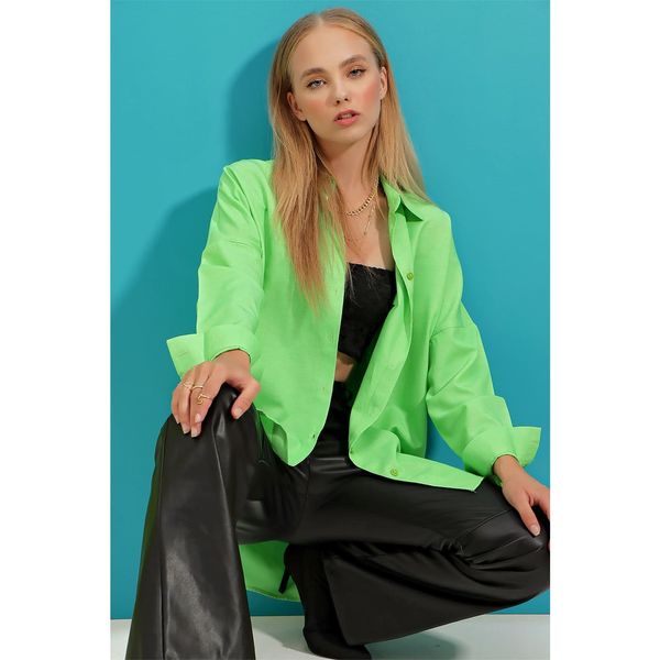 Trend Alaçatı Stili Trend Alaçatı Stili Women's Light Green Oversize Long Woven Shirt