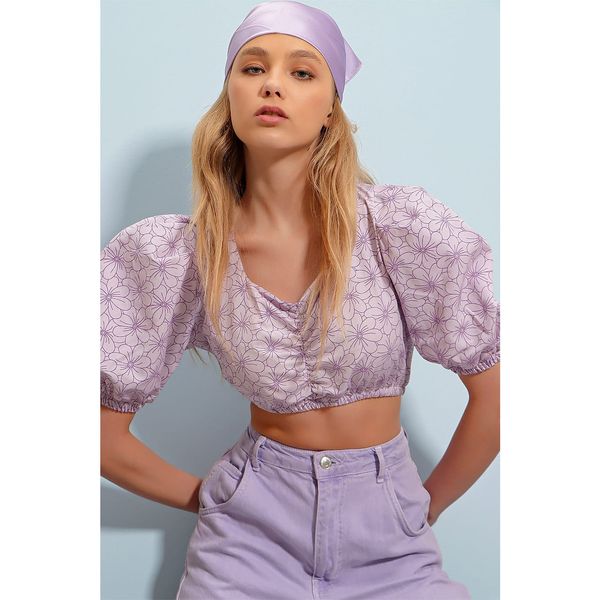 Trend Alaçatı Stili Trend Alaçatı Stili Women's Lilac Kiss Collar Front Pleated Princess Sleeve Floral Pattern Crop Woven Blouse