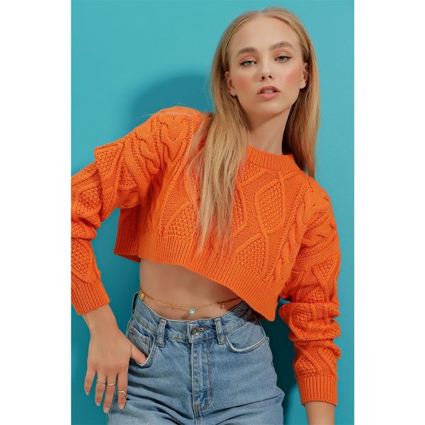 Trend Alaçatı Stili Trend Alaçatı Stili Women's Orange Crew Neck Knitted Patterned Crop Knitwear Sweater