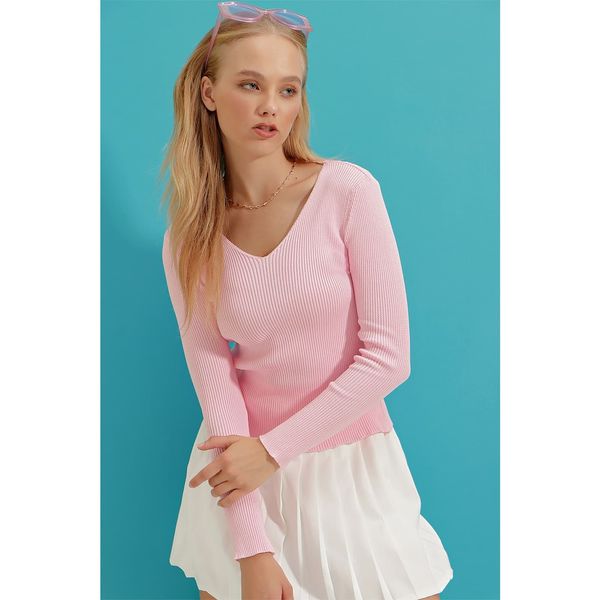 Trend Alaçatı Stili Trend Alaçatı Stili Women's Pink V-Neck Corduroy Knitwear Blouse