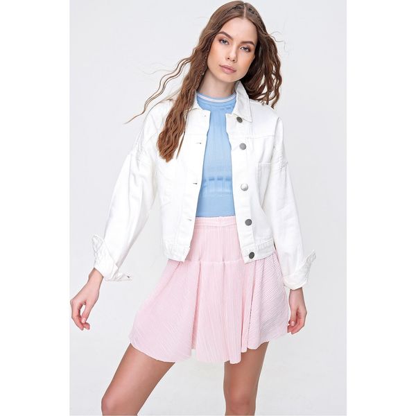 Trend Alaçatı Stili Trend Alaçatı Stili Women's White Crop Denim Jacket