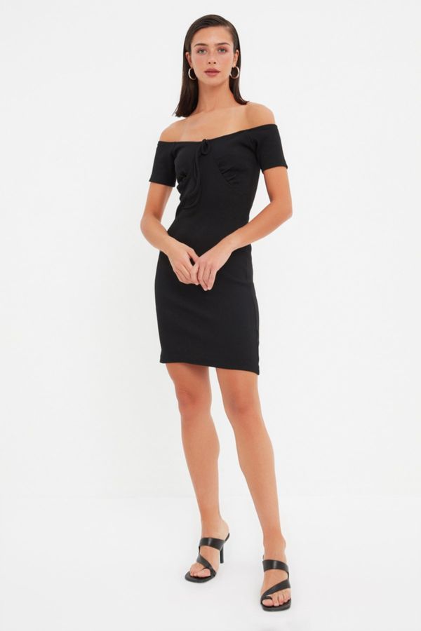 Trendyol Trendyol Black Collar Detailed Knitted Dress