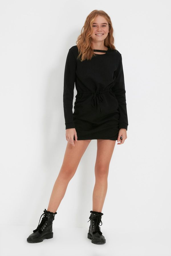 Trendyol Trendyol Black Collar Detailed Raised Sweat Knitted Dress