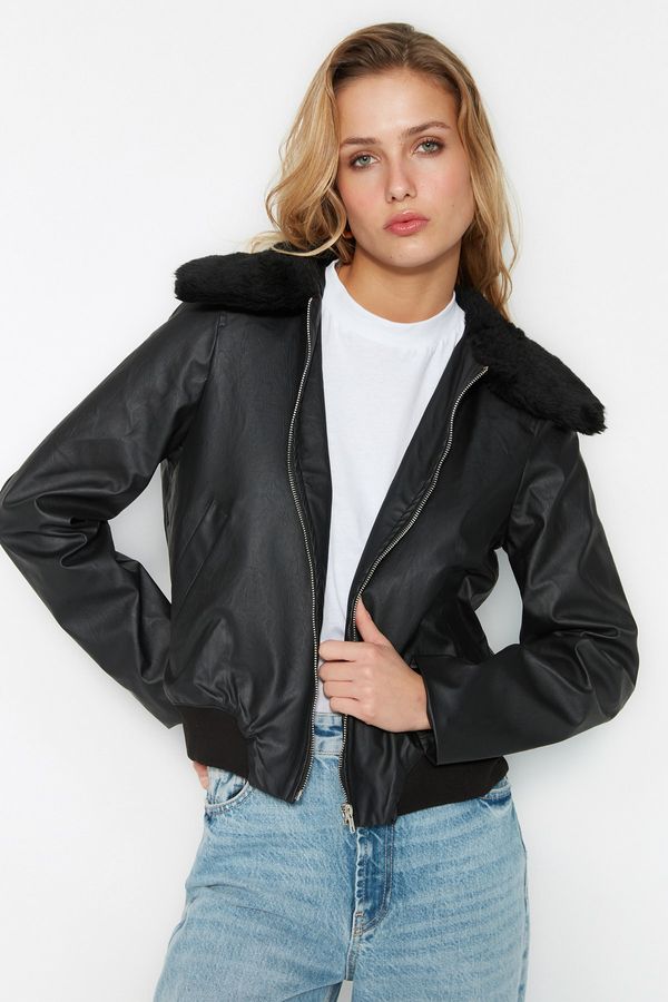 Trendyol Trendyol Black Collar Plush Detailed Faux Leather Coat