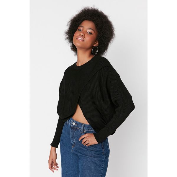 Trendyol Trendyol Black Crop Knitwear Sweater