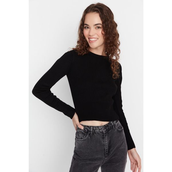 Trendyol Trendyol Black Crop Knitwear Sweater