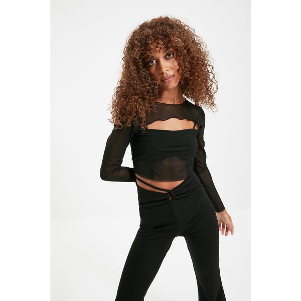 Trendyol Trendyol Black Decollete Tulle Blouse