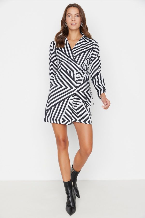 Trendyol Trendyol Black Geometric Patterned Shirt Collar Dress