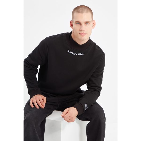 Trendyol Trendyol Black Men Regular Fit Turtleneck Long Sleeve Embroidered Sweatshirt