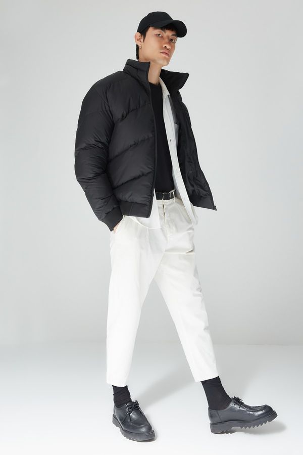 Trendyol Trendyol Black Men's Regular Fit Oblique Windproof Jacket