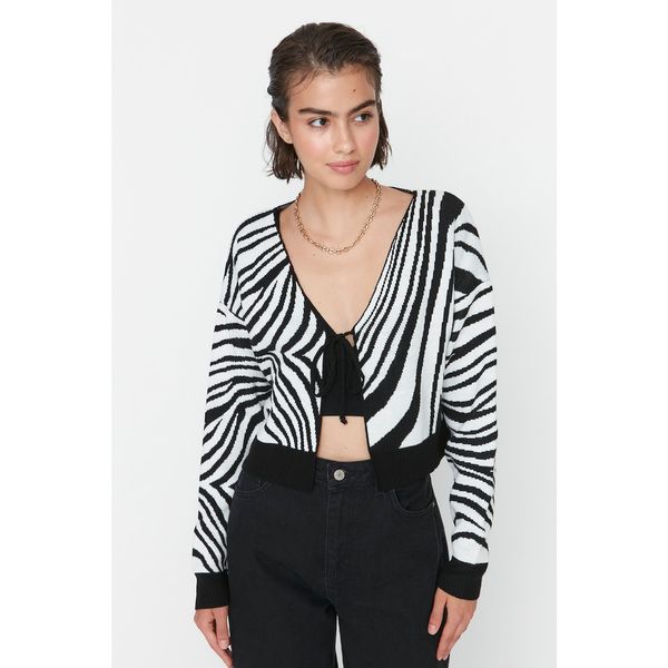 Trendyol Trendyol Black Patterned Crop Knitwear Cardigan