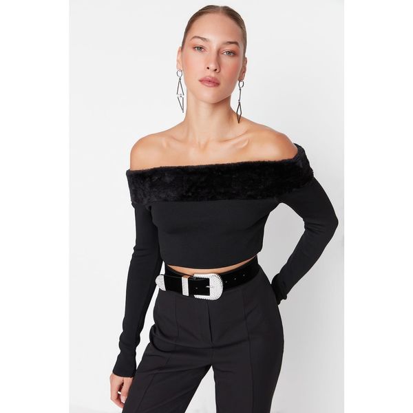 Trendyol Trendyol Black Plush Detailed Crop Blouse