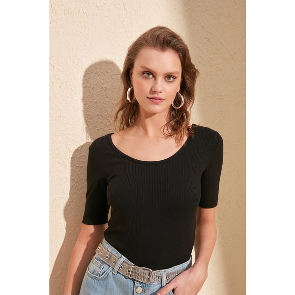 Trendyol Trendyol Black Ribbed Knitted Blouse