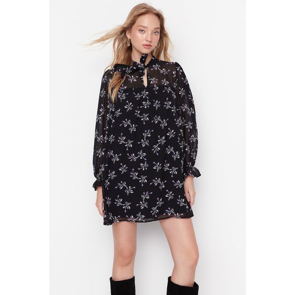 Trendyol Trendyol Black Scarf Collar Dress