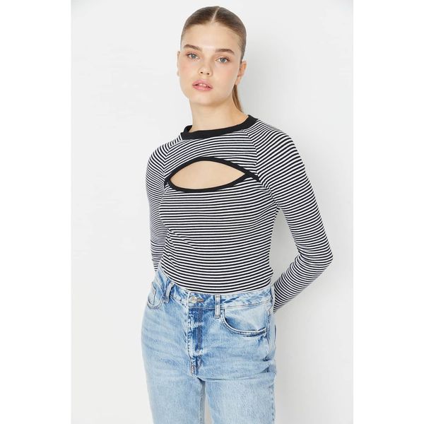 Trendyol Trendyol Black Striped Cut Out Detailed Ribbed Knitted Blouse